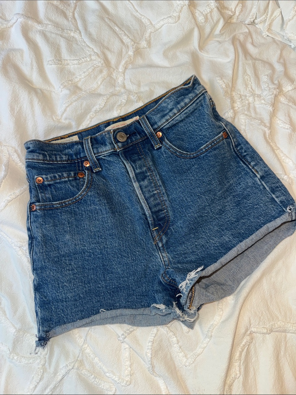 Levi’s Ribcage Shorts